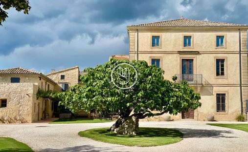 Villa à Uzès, Occitanie, France 1