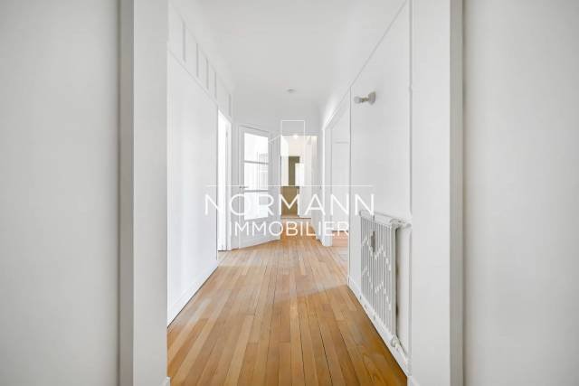 Apartment in Puteaux, Ile-de-France, France 4 - 15869418
