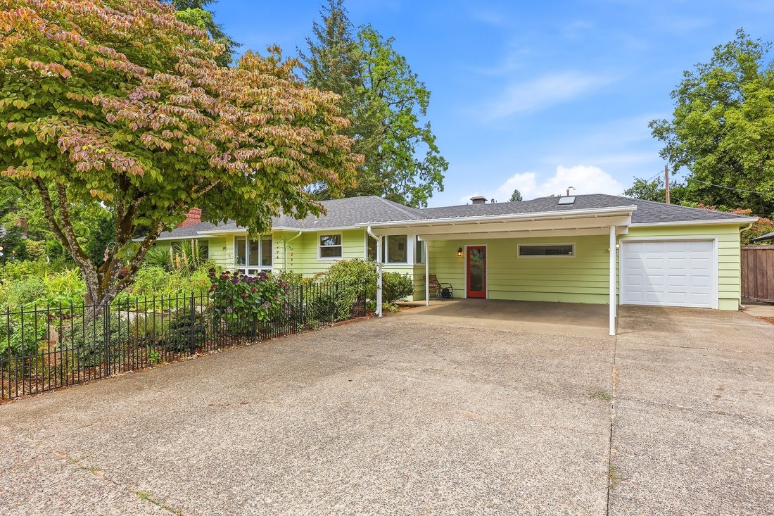 House in Eugene, Oregon, United States 1 - 18703913
