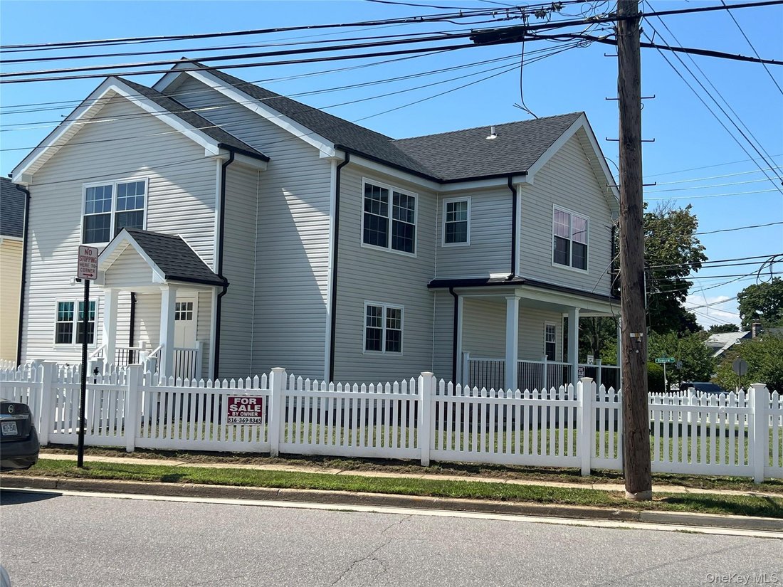House in Freeport, New York, United States 4 - 18705733