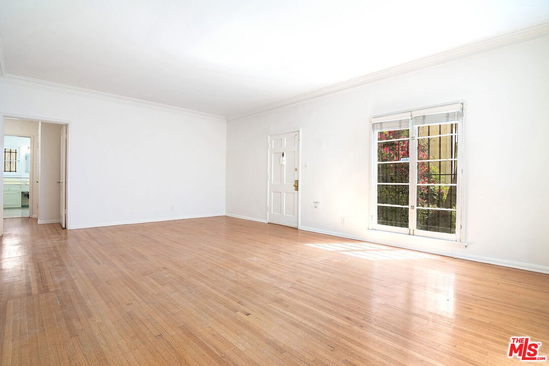 Los Angeles, California, United States 4 - 18706904