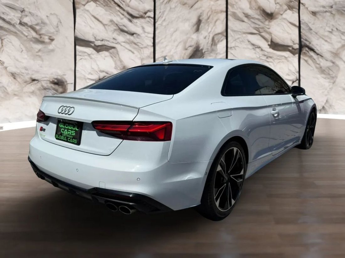 Coupe in Las Vegas, NV, United States 5 - 18712175