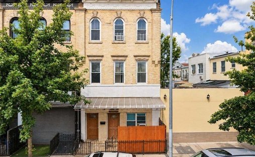 House in New York, New York, United States 1