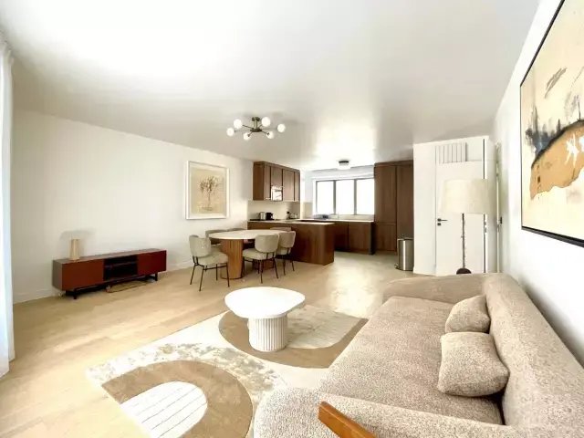 Apartment in Porte Dauphine, Paris 16e Arrondissement, Paris 2 - 17270541