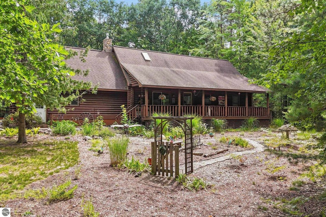 House in Traverse City, Michigan, United States 1 - 18705154