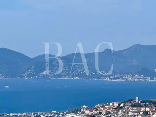 Villa in Cannes, Provence-Alpes-Côte d'Azur, France 2 - 15622477