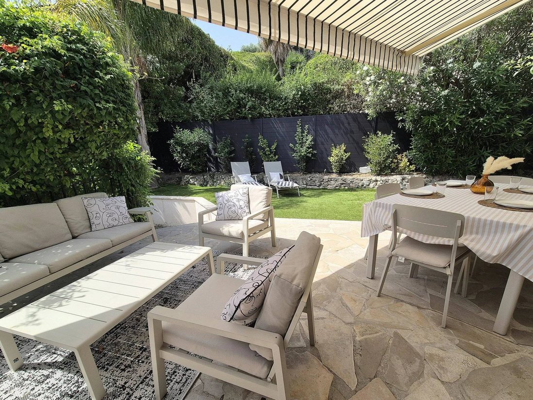 Villa in Cannes, Provence-Alpes-Côte d'Azur, France 2 - 15831434
