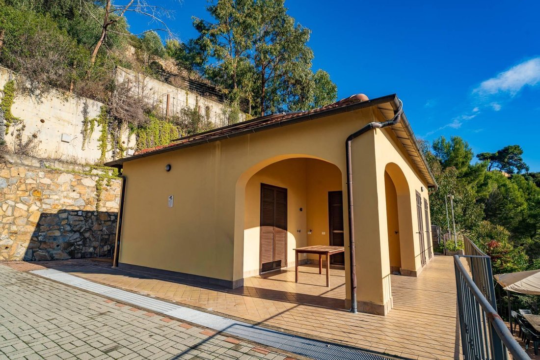 Villa in Cipressa, Liguria, Italy 1 - 18703676