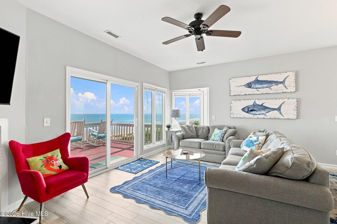 Condo in Emerald Isle, North Carolina, United States 4 - 18706095