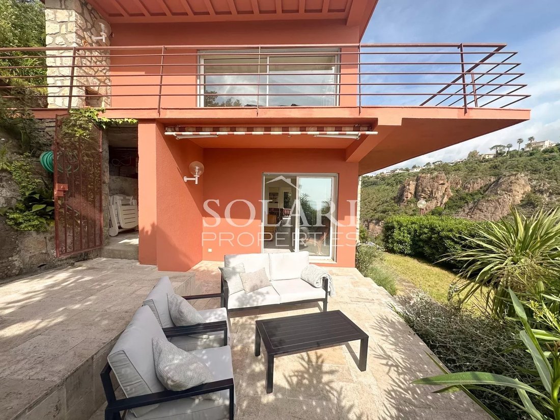 Villa in Théoule-sur-Mer, Provence-Alpes-Côte d'Azur, France 4 - 15699535