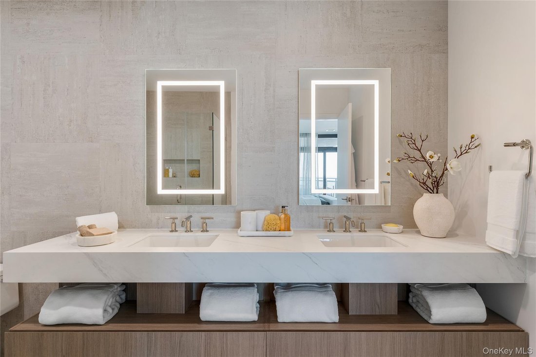 Condo in Long Beach, New York, United States 5 - 18706892