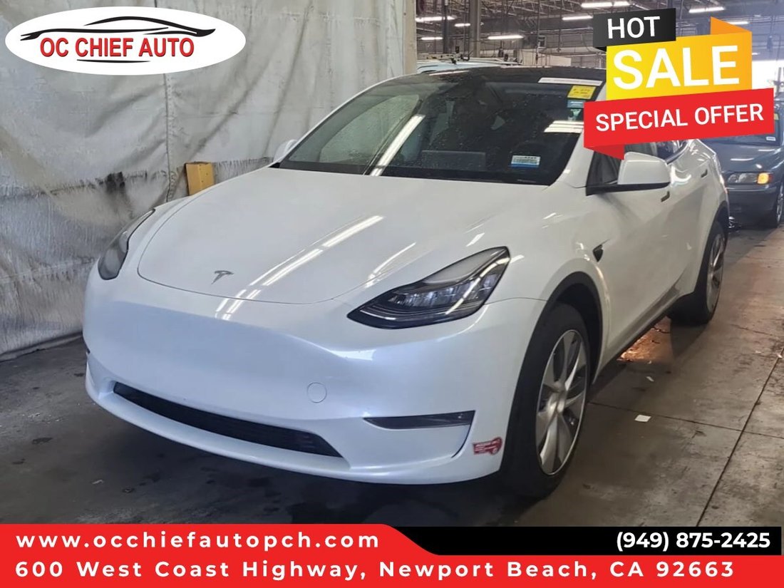 Suv in Newport Beach, CA, United States 1 - 18710555