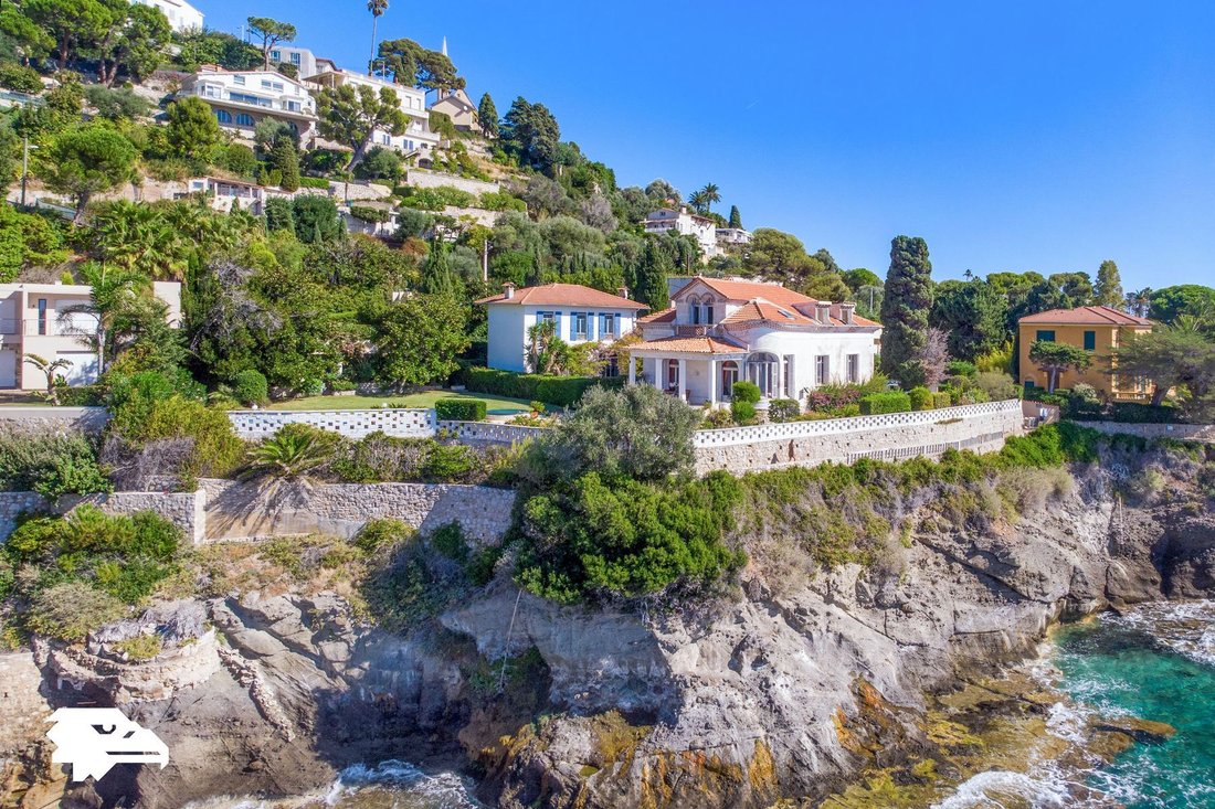 Villa in Cap-d'Ail, Provence-Alpes-Côte d'Azur, France 1 - 18709084