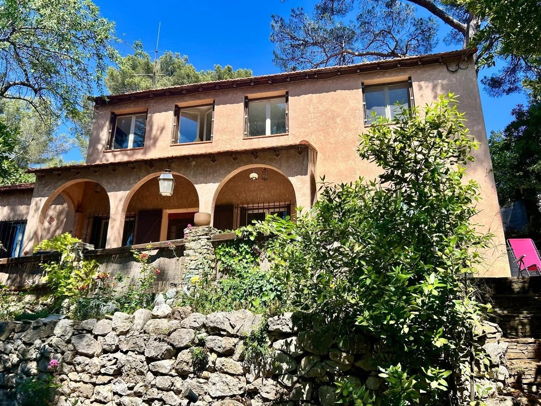 Country House in La Millière, Marseille, Provence-Alpes-Côte d'Azur 1 - 18704432