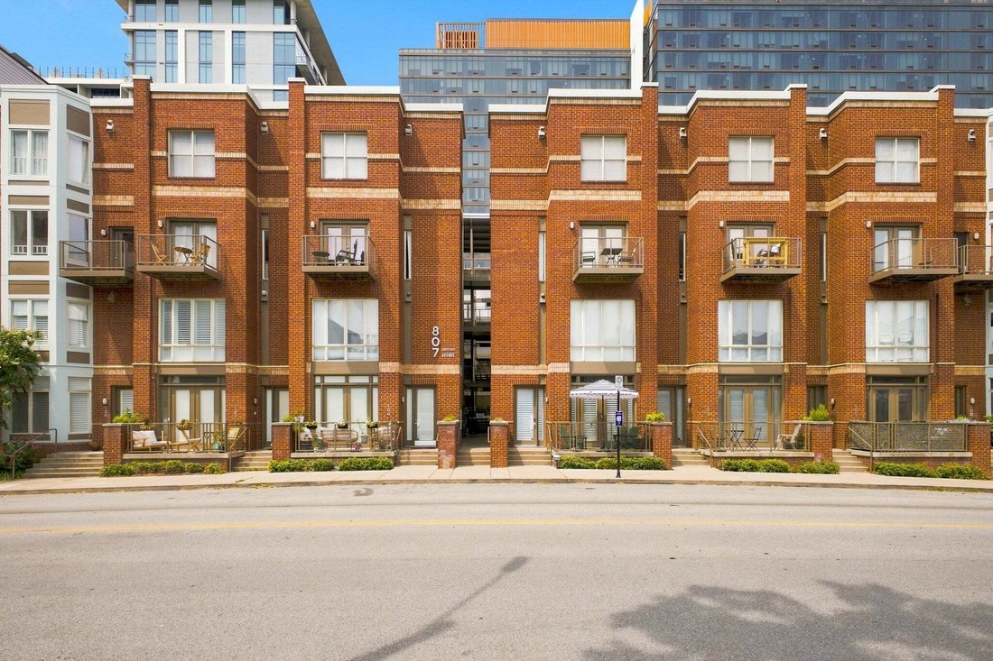 Condo in Nashville, Tennessee, United States 1 - 18708677