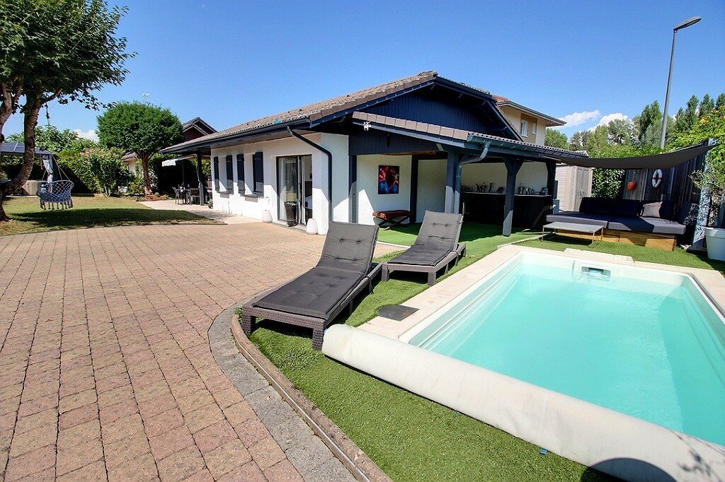 Villa in Sciez, Auvergne-Rhône-Alpes, France 1 - 18707389
