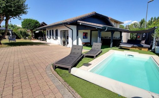 Villa in Sciez, Auvergne-Rhone-Alpen, Frankreich 1