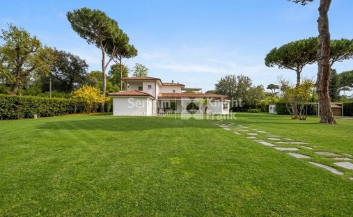 Villa in Center, Forte dei Marmi, Tuscany 1