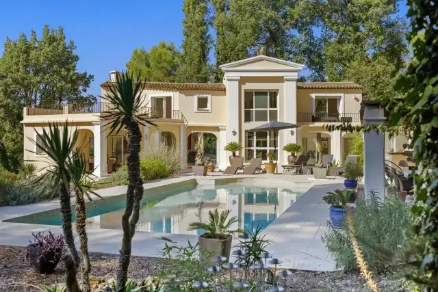 Villa in Mougins, Provence-Alpes-Côte d'Azur, France 1 - 18008742
