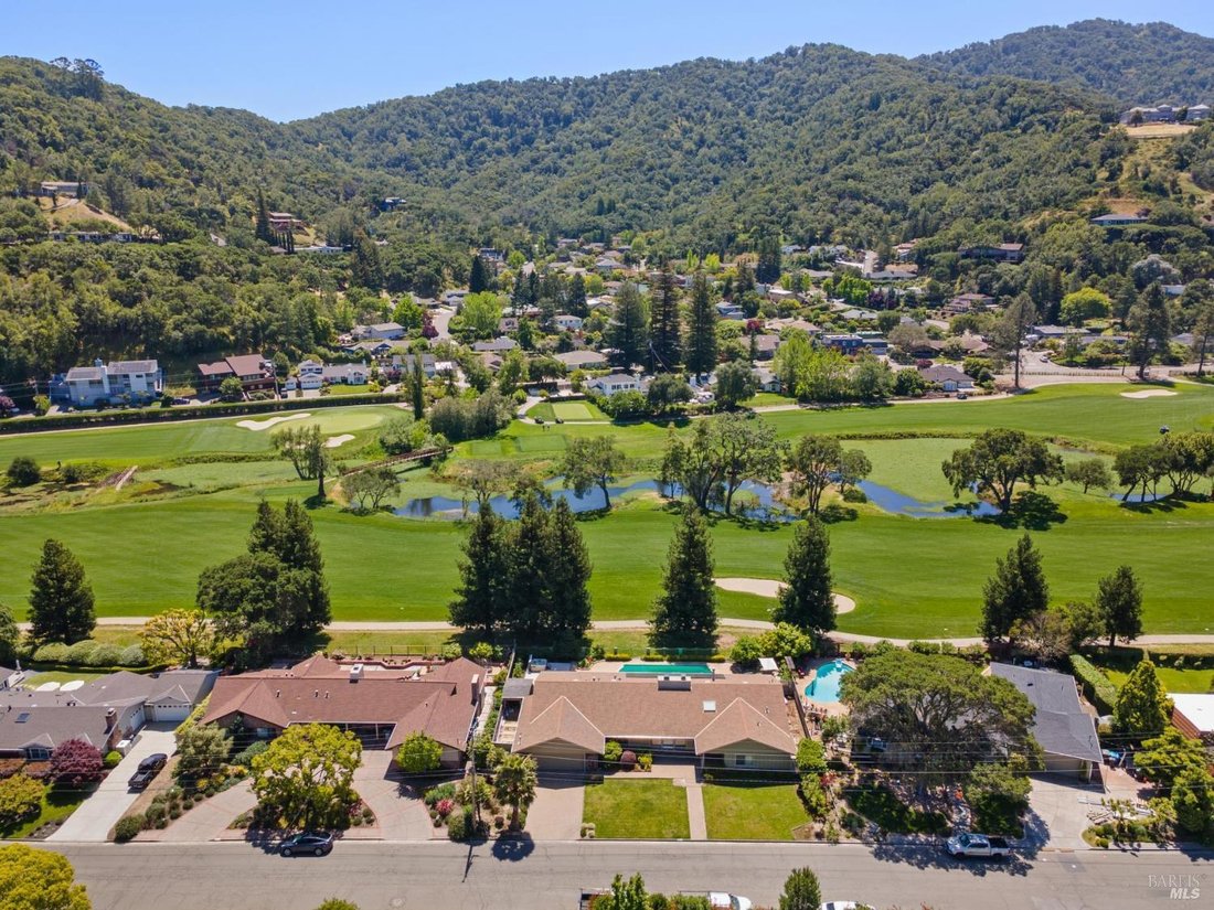House in Novato, California, United States 2 - 18710603