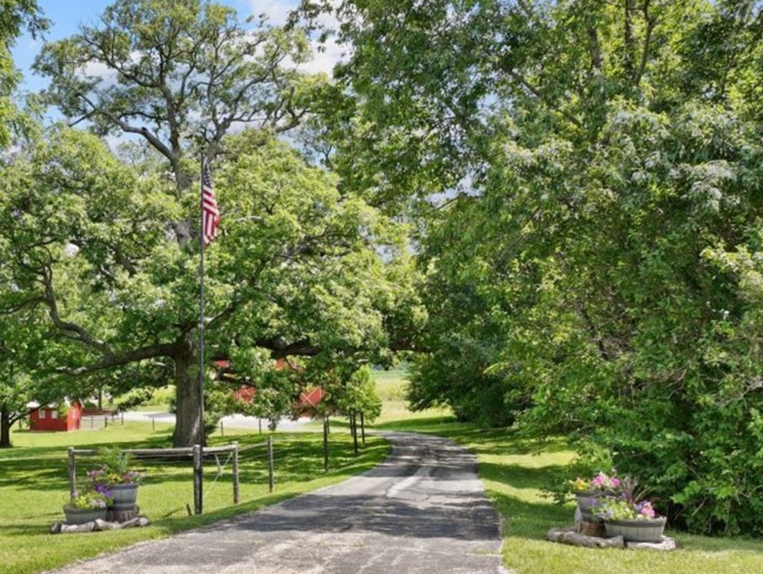 House in Clinton, Illinois, United States 5 - 18711633