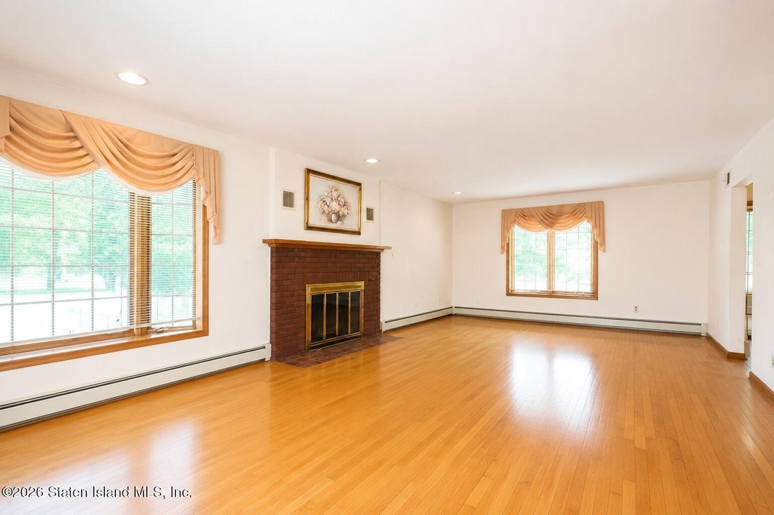 House in New York, New York, United States 5 - 18704957