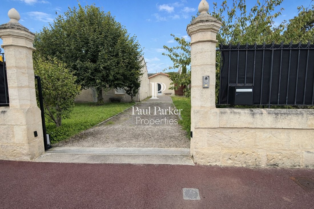 Villa in La Garenne-Baudin, Le Bouscat, France 2 - 18707401