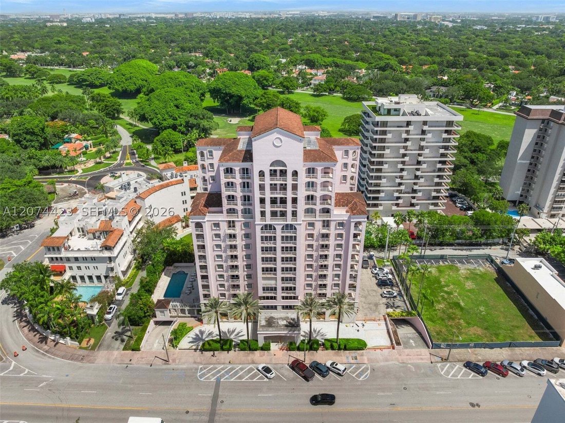 Condo in Coral Gables, Florida, United States 1 - 18706088
