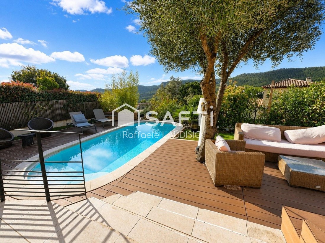 House in Bagnols-en-Forêt, Provence-Alpes-Côte d'Azur, France 2 - 17938804