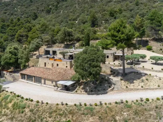 Estate in Lourmarin, Provence-Alpes-Côte d'Azur, France 1 - 16115868