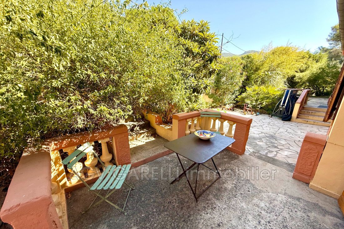 Villa en Le Revest-les-Eaux, Provenza-Alpes-Costa Azul, Francia 4 - 18703919