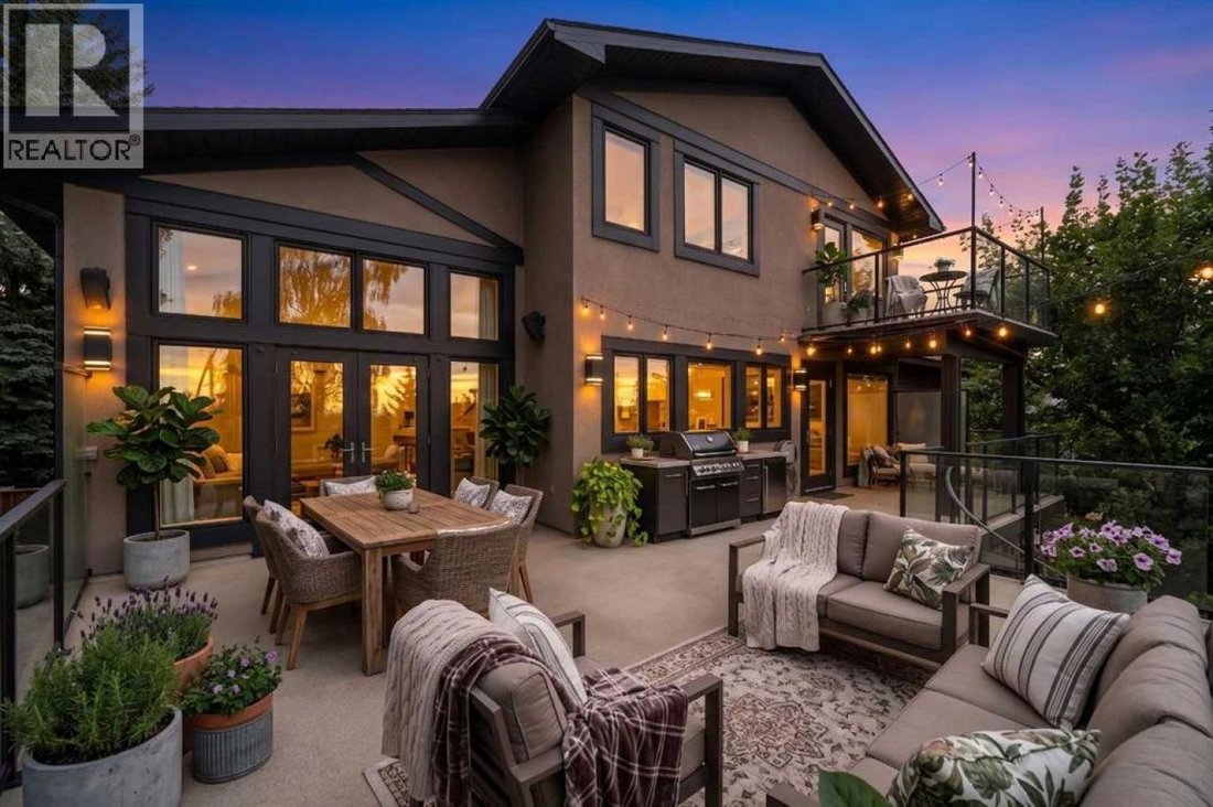 House in Calgary, Alberta, Canada 2 - 18709229