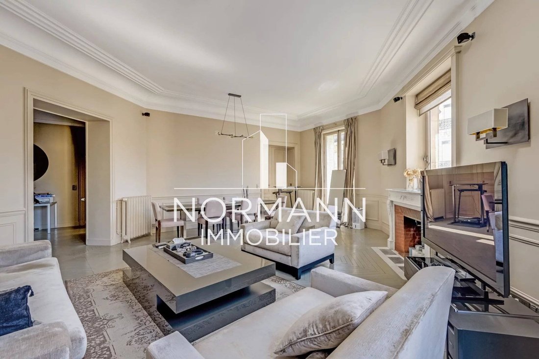 Apartamento en Saint Philippe du Roule, Paris 8e Arrondissement, París 4 - 17782350