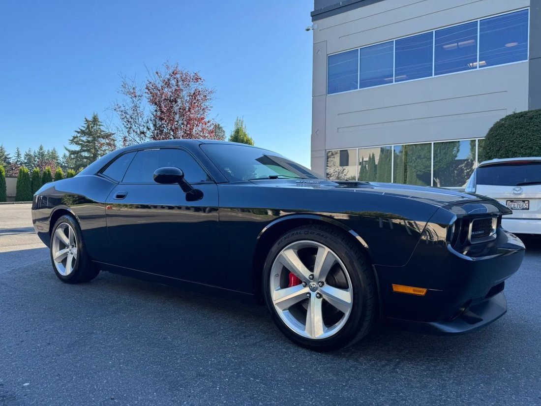 Coupe in Bellevue, WA, United States 1 - 18707475
