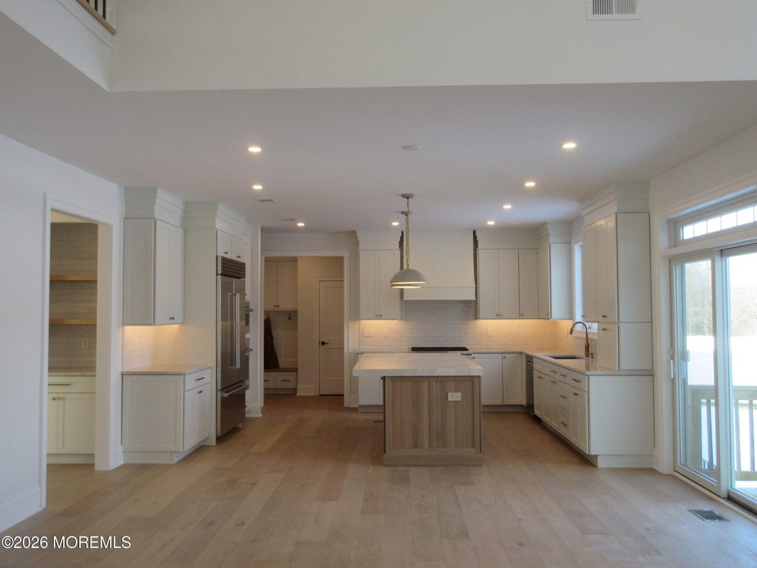 House in Manalapan Township, New Jersey, United States 2 - 18477611