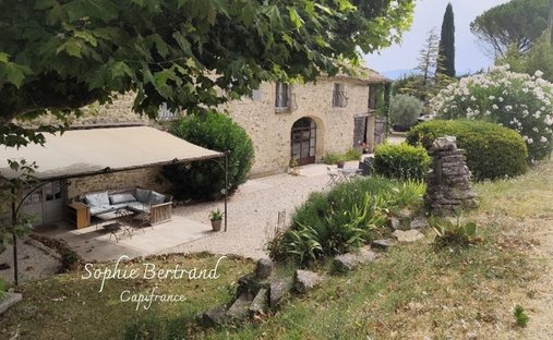 House in Chantemerle-les-Grignan, Auvergne-Rhône-Alpes, France 1