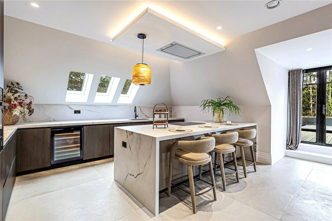 Apartment in Ducks Hill, Hillingdon, England 4 - 18710342