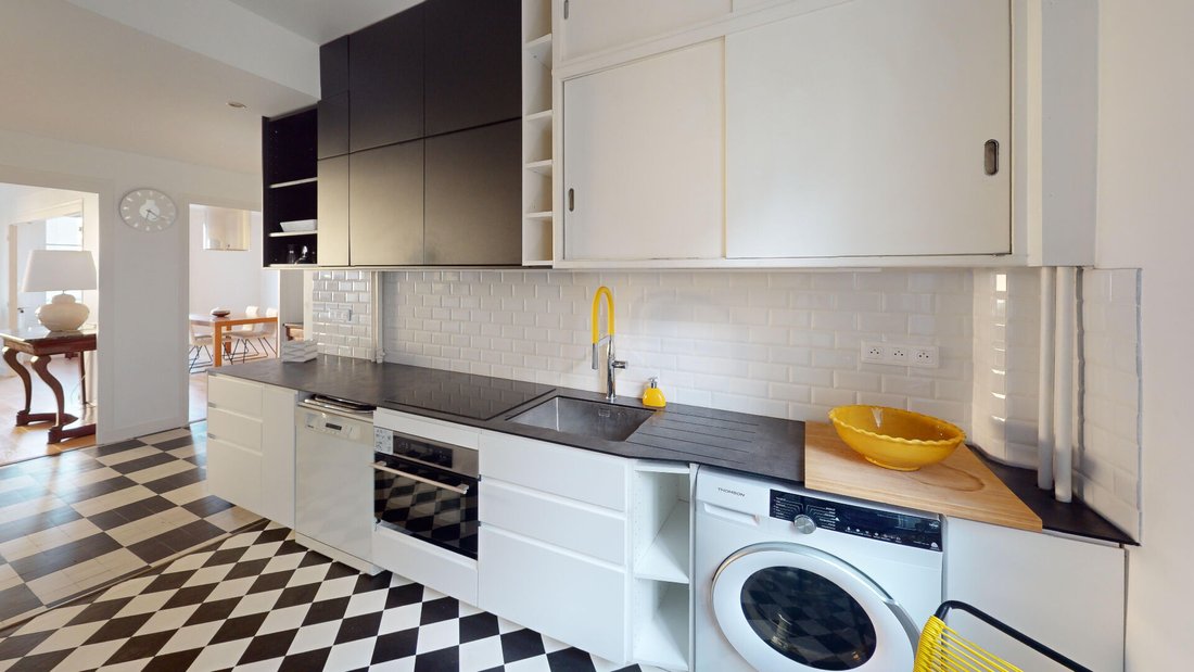 Apartment in Auteuil Sud, Paris 16e Arrondissement, Paris 1 - 18713543