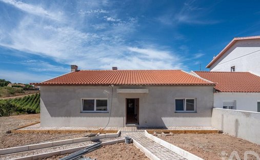 Townhouse in Encarnacao, Lisbon, Portugal 1