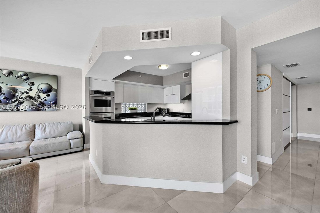Condo in Golden Beach, Florida, United States 2 - 18706013