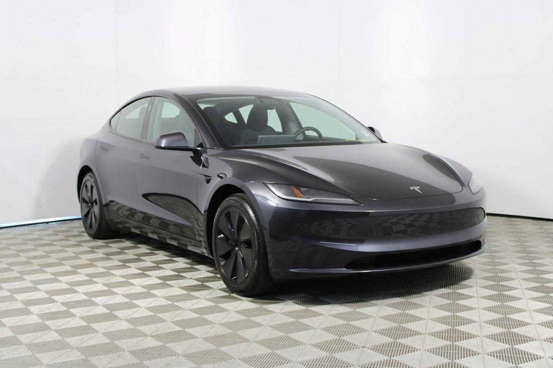 Sedan in Montclair, CA, United States 1 - 18704243