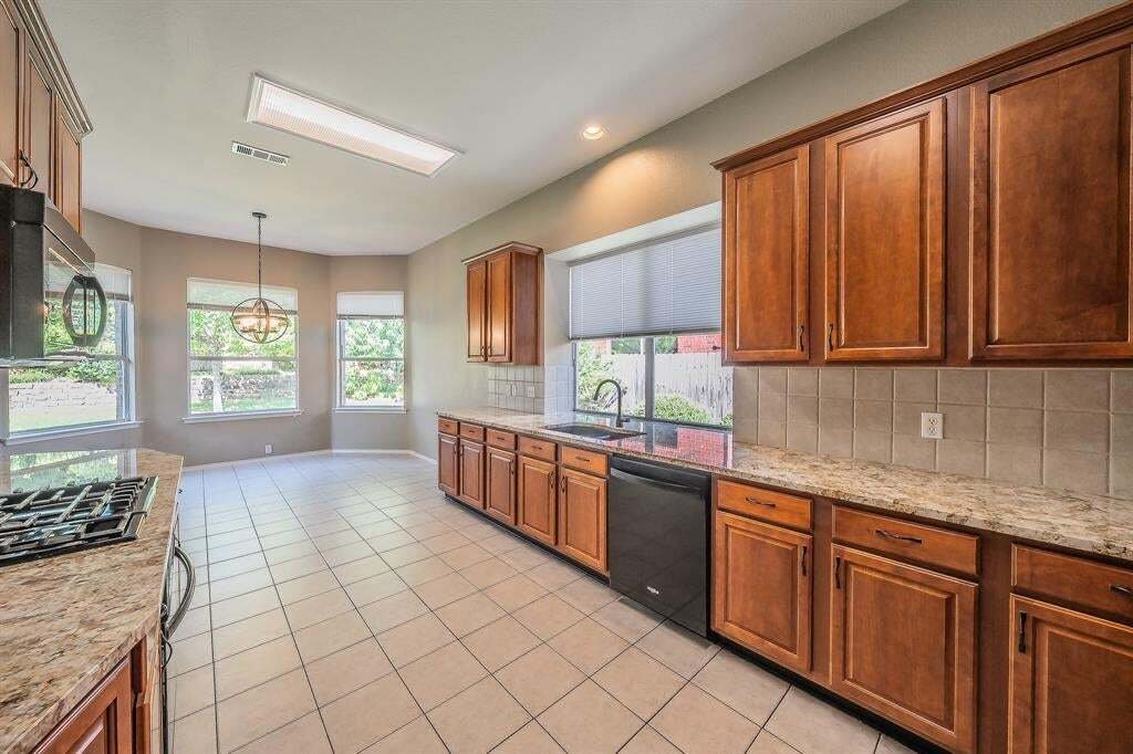 Maison à Mansfield, Texas, États-Unis 4 - 18340746