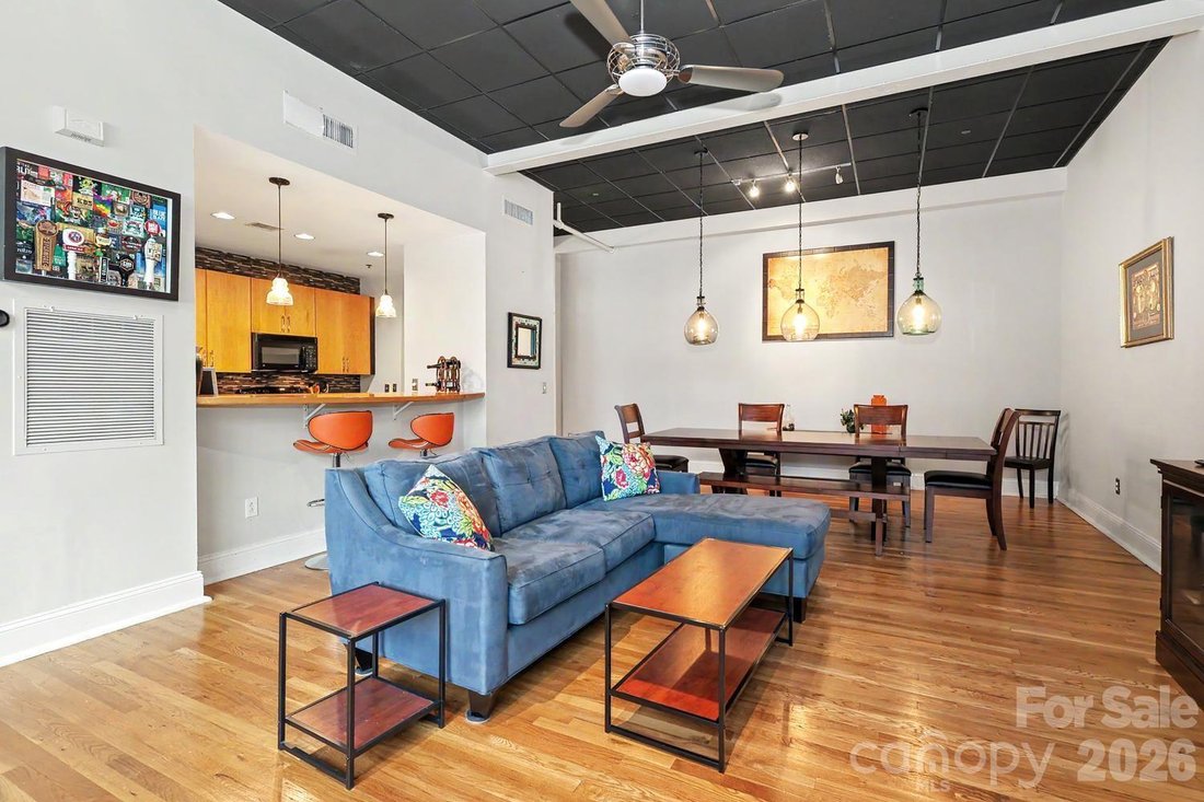 Condo in Charlotte, North Carolina, United States 4 - 18709911