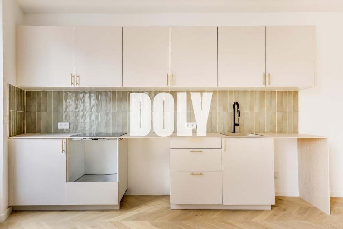 Apartment in Gambetta, Paris 20e Arrondissement, Paris 4 - 18710069