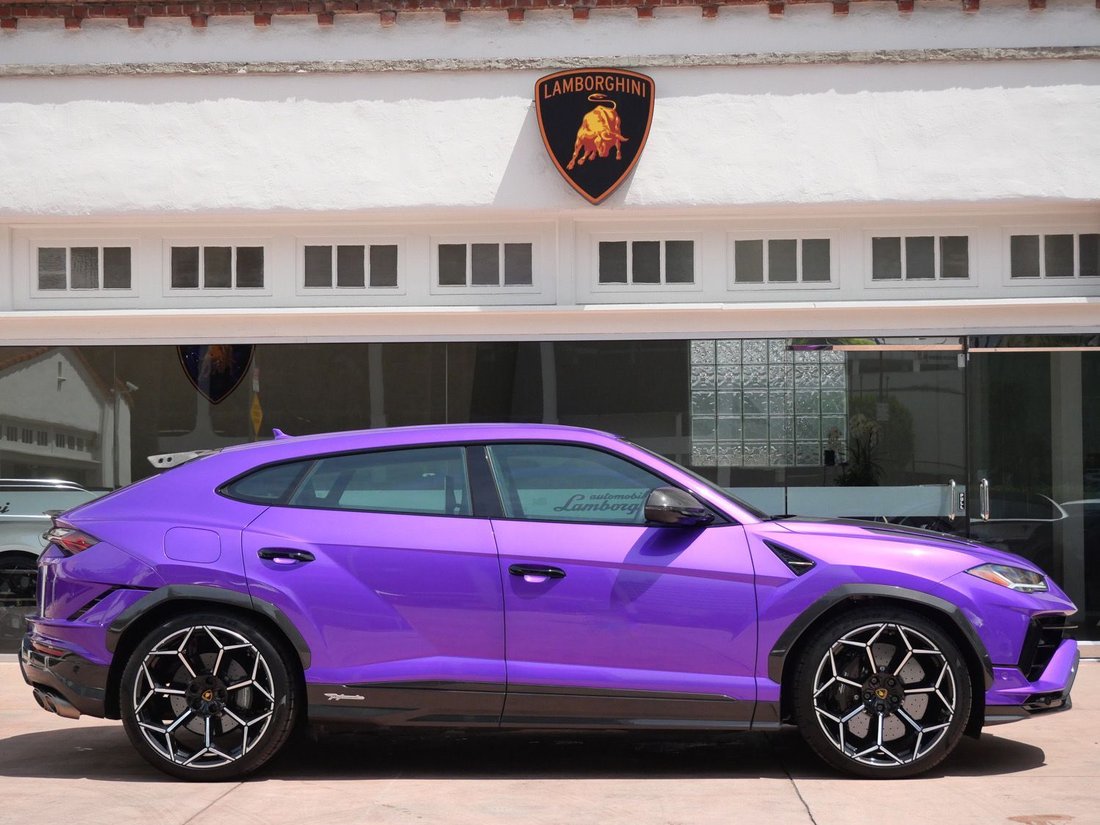 Suv in Beverly Hills, CA, United States 2 - 18714099