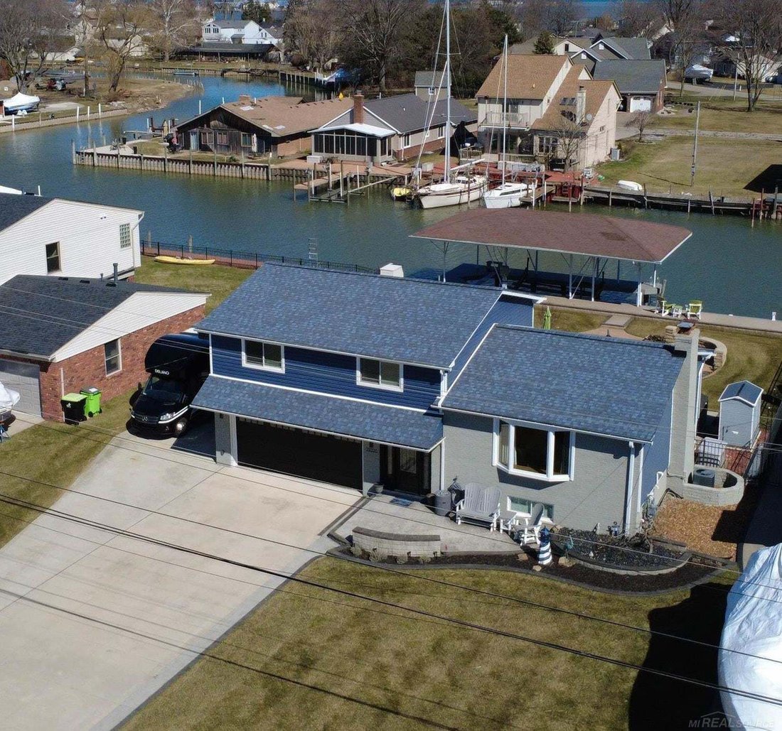House in Mount Clemens, Michigan, United States 3 - 18702908