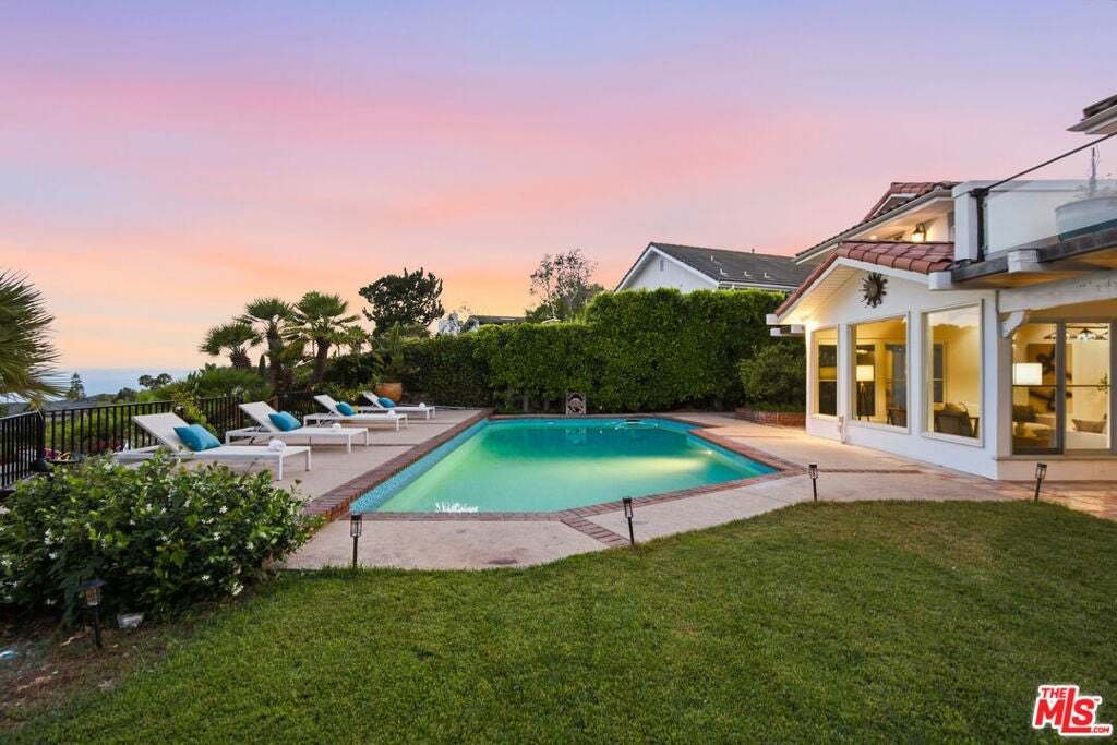 House in Los Angeles, California, United States 4 - 18705279
