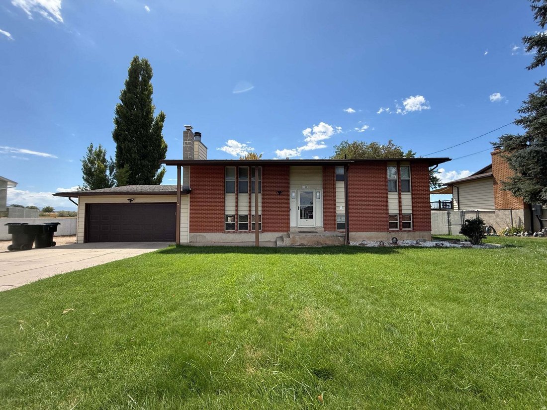 House in Clearfield, Utah, United States 1 - 18711143