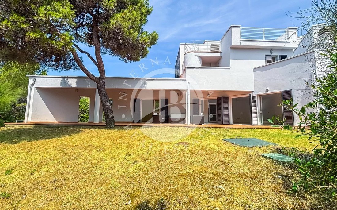 Villa in Historic Center, Livorno, Tuscany 3 - 18704369