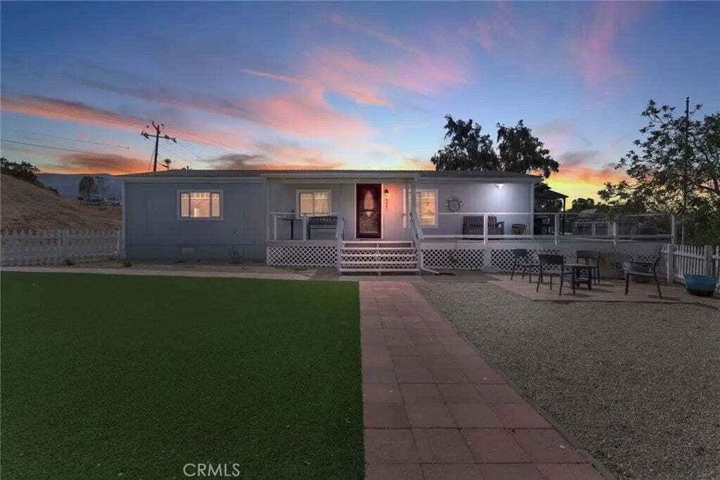 Corona, California, United States 2 - 18705851